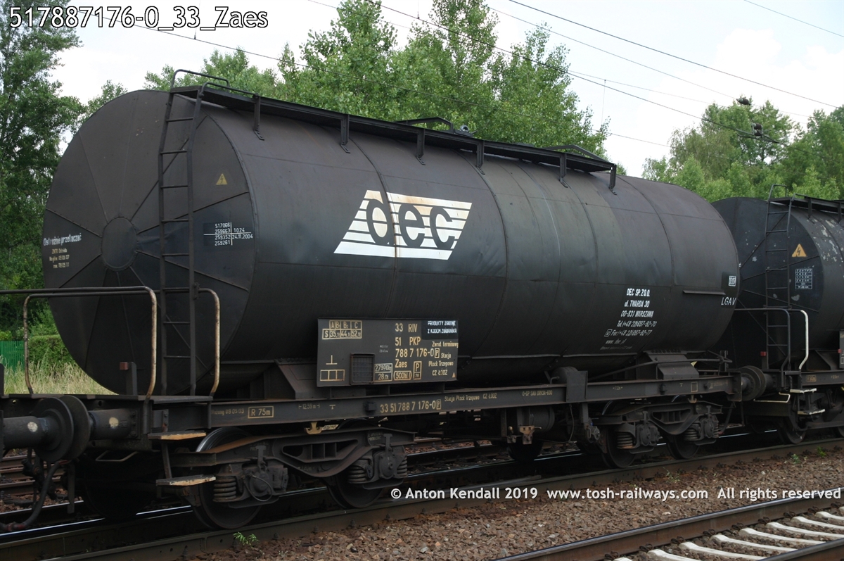 517887176-0_33_Zaes.jpg